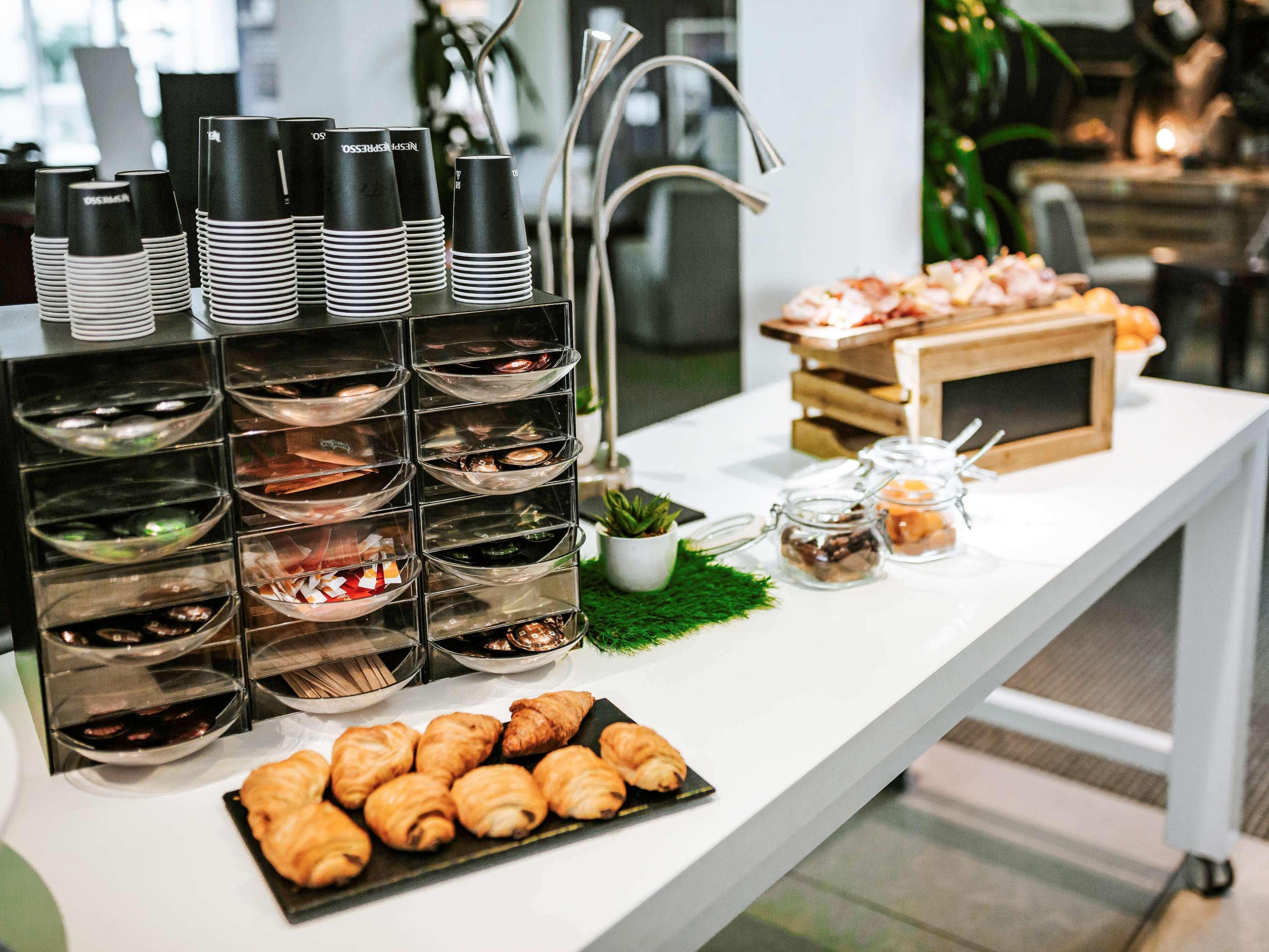 B&B Hotel Lyon Nord 4 Etoiles Дардийи Екстериор снимка