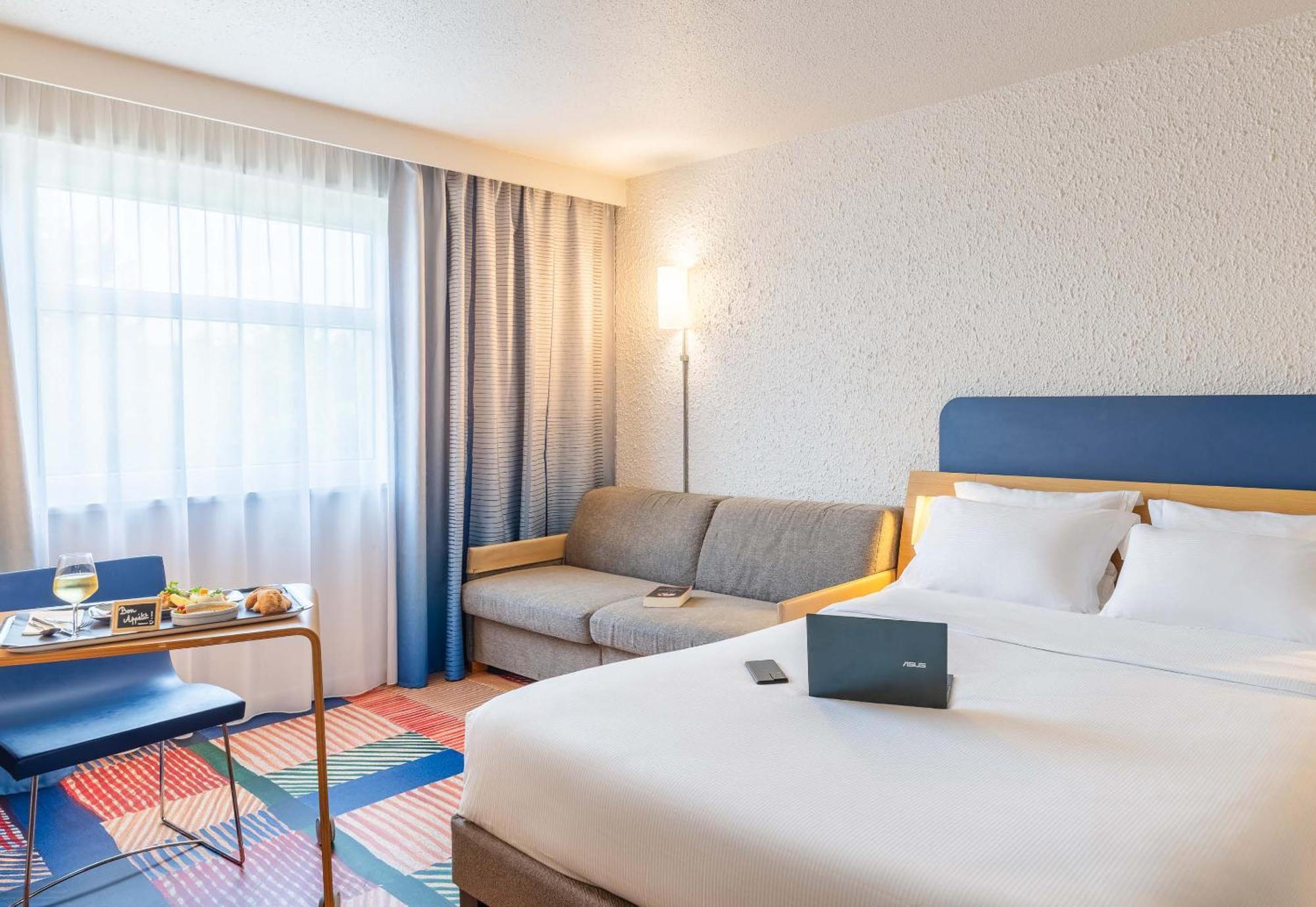 B&B Hotel Lyon Nord 4 Etoiles Дардийи Стая снимка